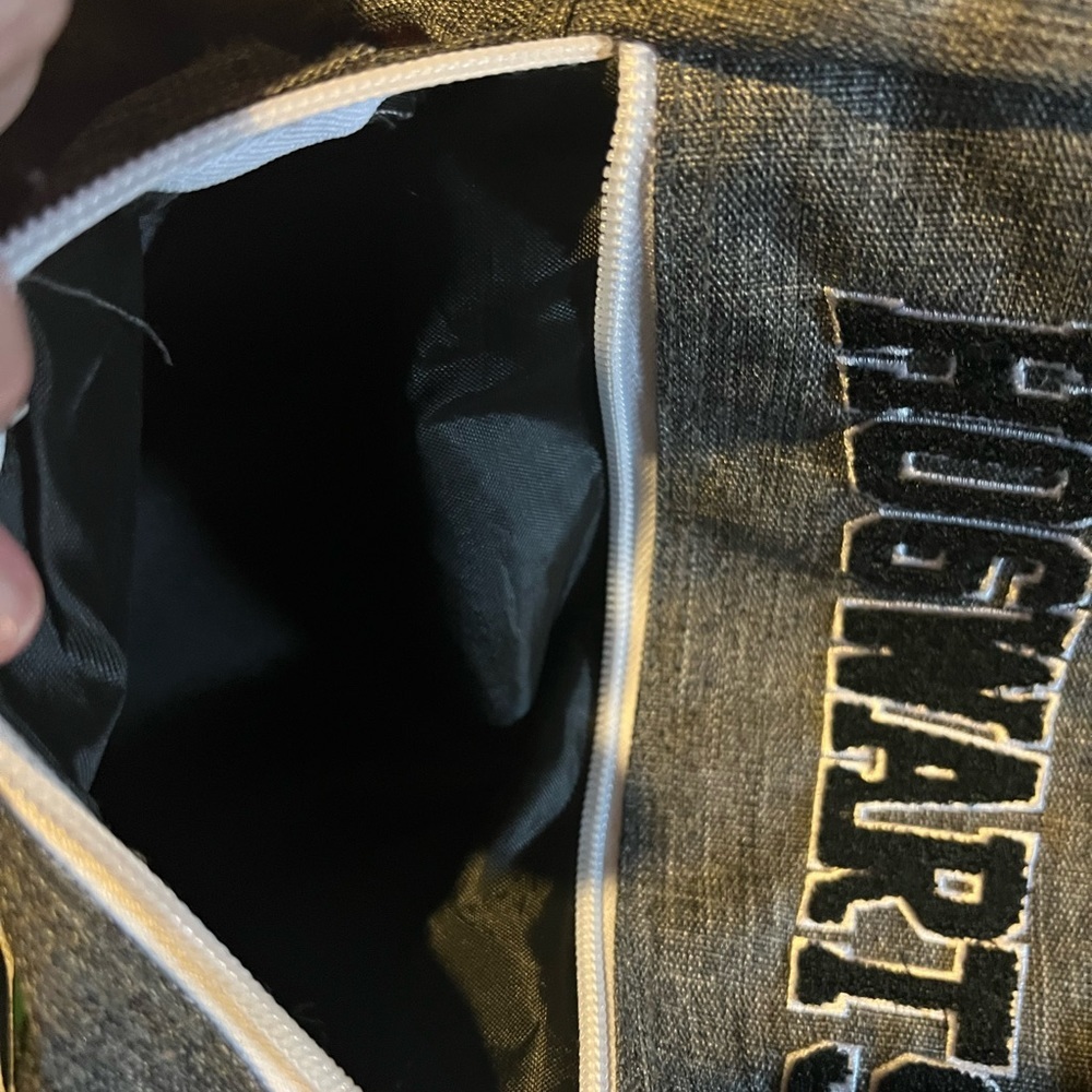 Harry Potter Hogwarts Backpack: used but in great shape - Picture 5 of 5